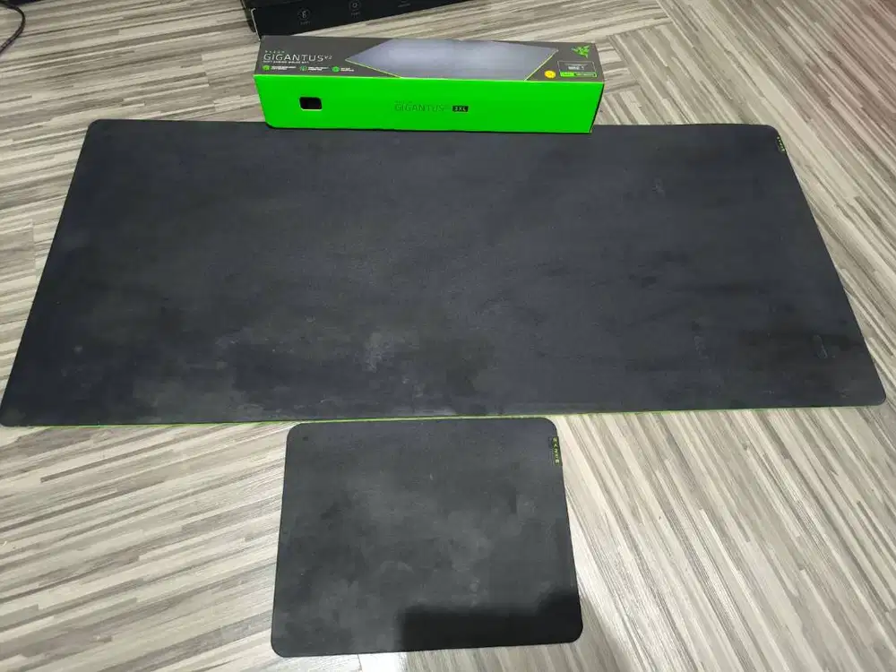 Tatakan mouse/Mousepad Razer Gigantus V2 3XL