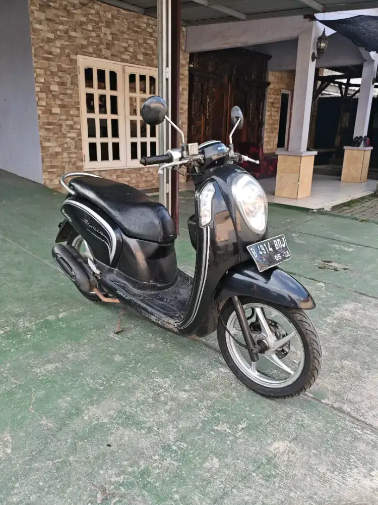 Dijual Scoopy esp 110cc 2015 Surat Lengkap