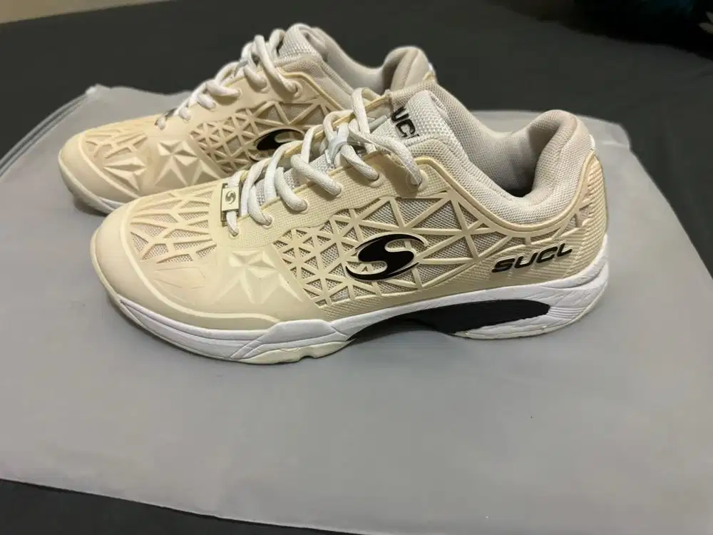 Sepatu SUCL Badminton