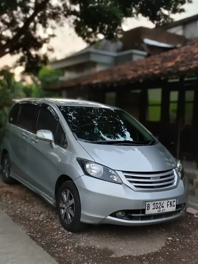 Honda Freed E PSD 2012