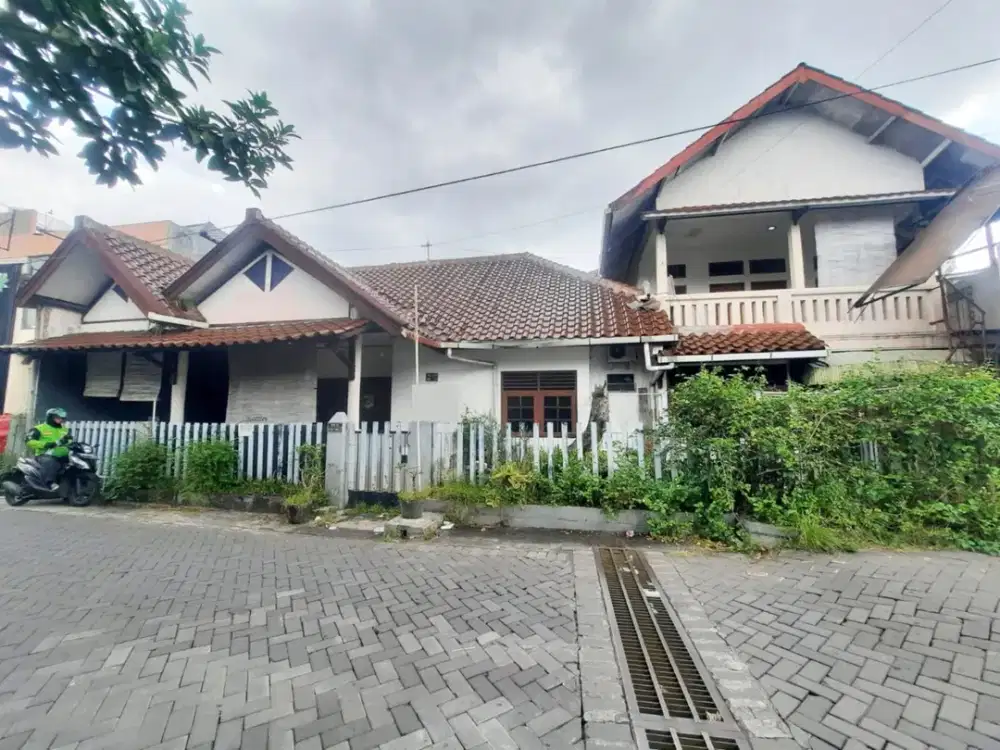 POGUNG BARU Rumah Tanah LT242 m2 Dekat UGM, RS Sardjito, Pandega, Monjali, Sendowo, Jl Kaliurang, Taman Melati Cocok Kos Kost Eksklusif, Cafe, Usaha
