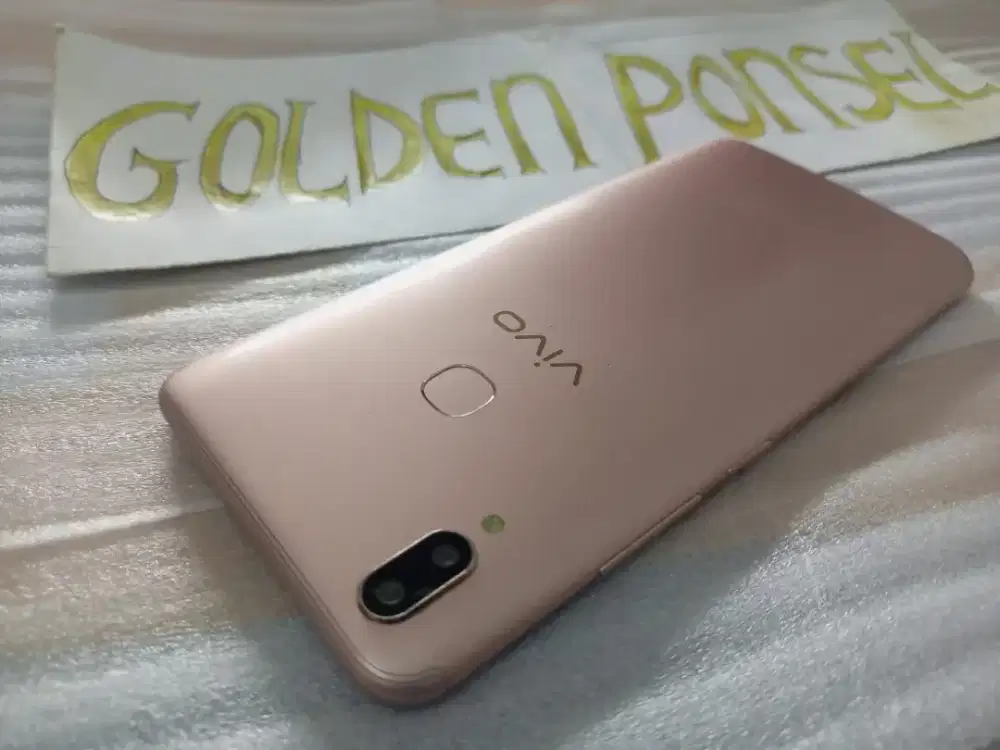 Vivo V9 Perfect.ORI.64Gb/Ram4Gb-Golden Ponsel