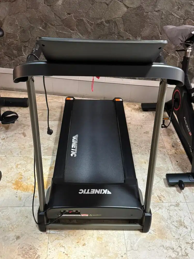 Di jual treadmil merem kinetic