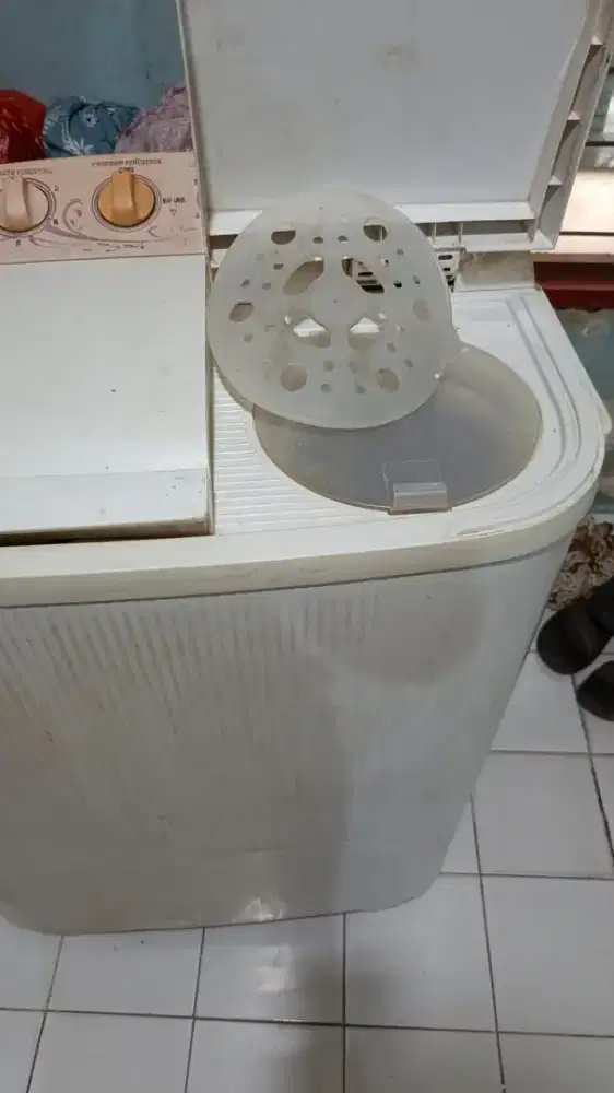 Mesin cuci Sharp kapasitas 7kg