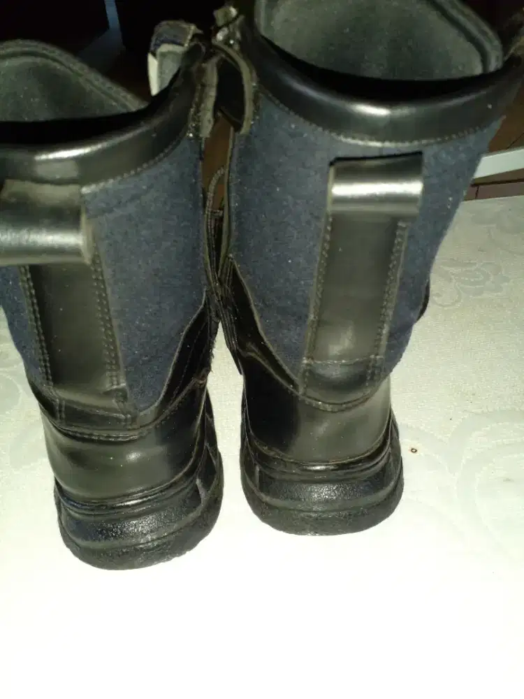 Sepatu PDL hitam