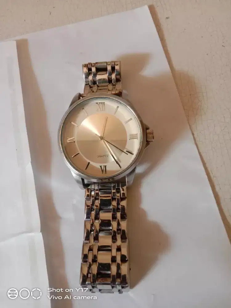 Jam tangan Oriflame seken layak pakai