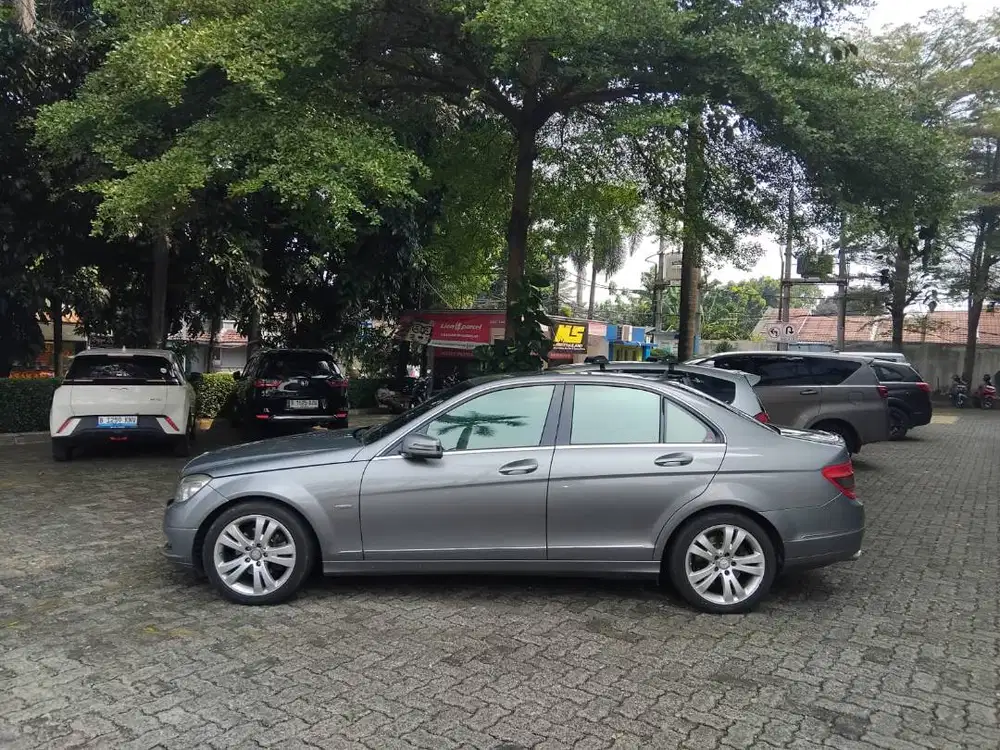 Jual Mercy C200 Avantgarde di daerah Depok, Jawa Barat