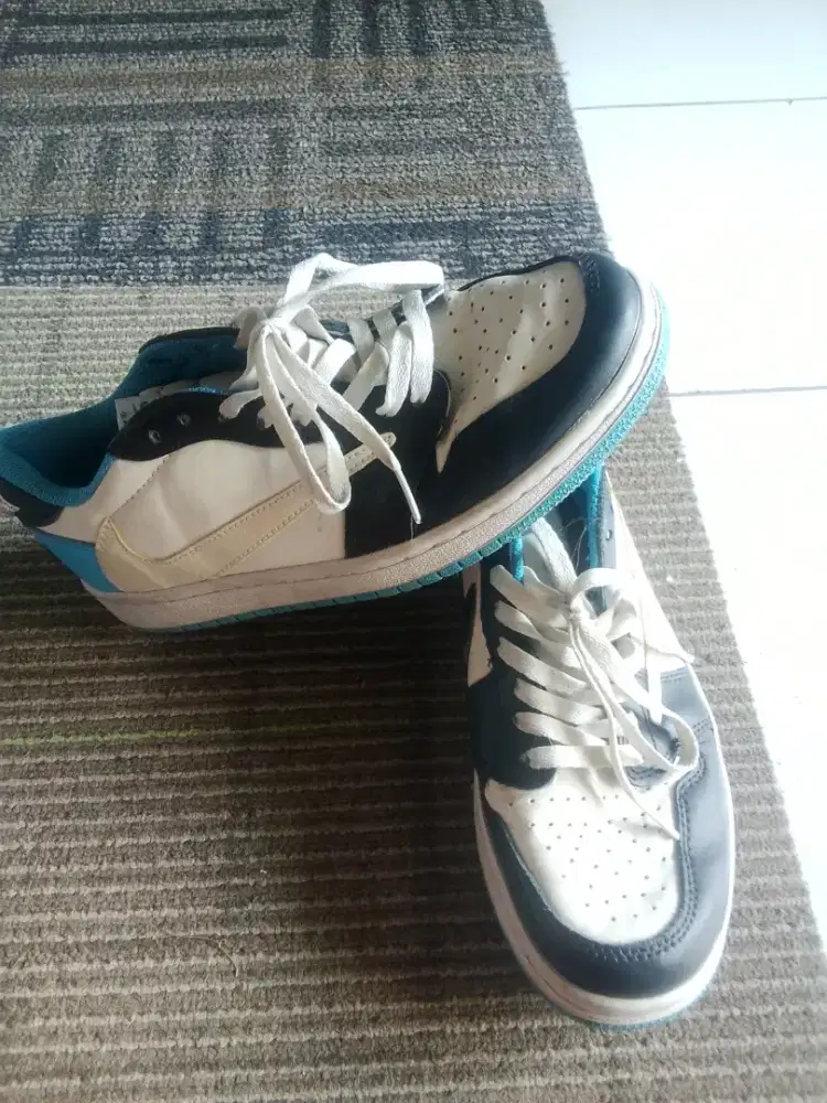 Jual sepatu Jordan 1 Low OG SP Travis Scott x Fragment (second)