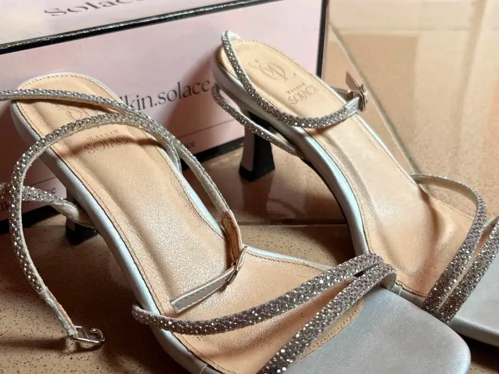 Dijual sepatu merk solace