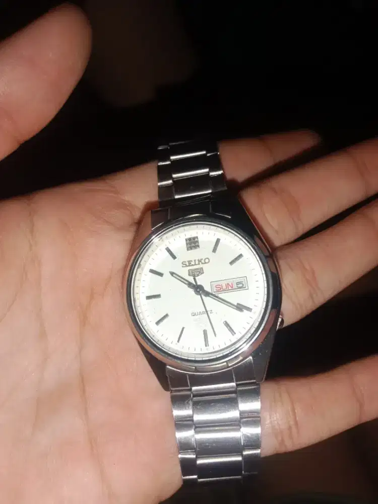 JAM TANGAN NORMAL BEKAS SEPERTI BARU