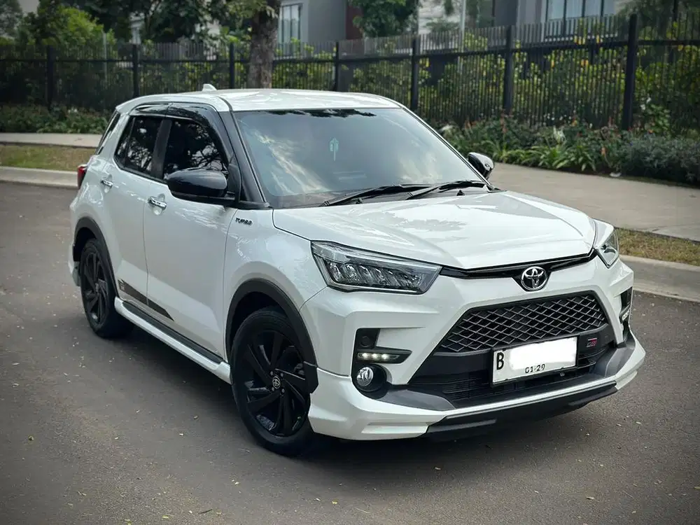 Toyota Raize 1.0 Turbo GR Sport CVT Terawat Cash