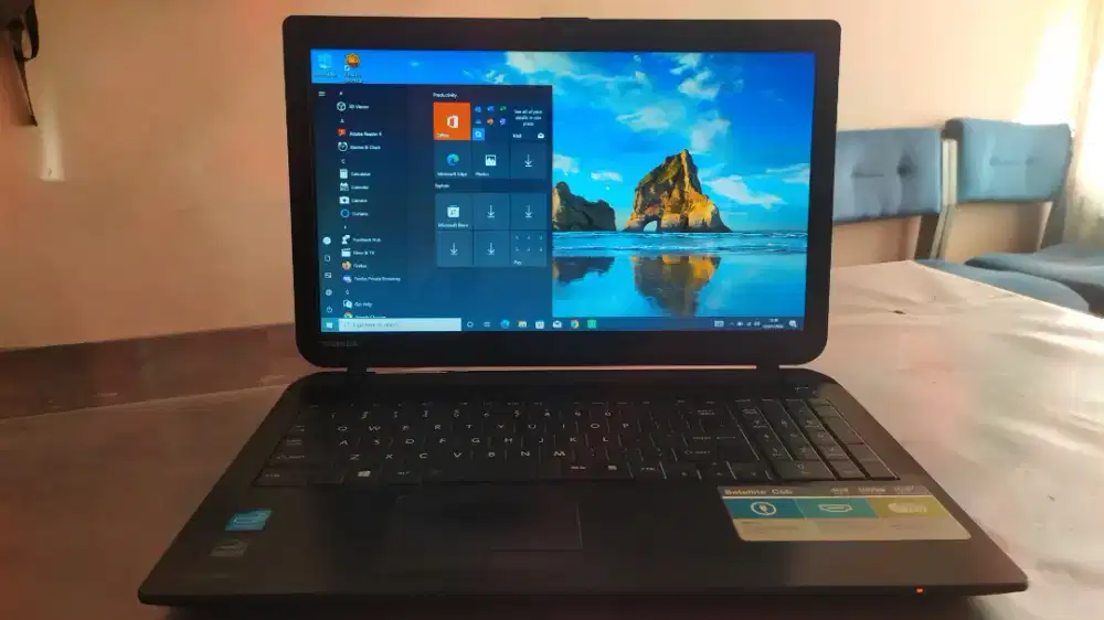 Laptop Toshiba C55 Slim Mulus Windows 1O
