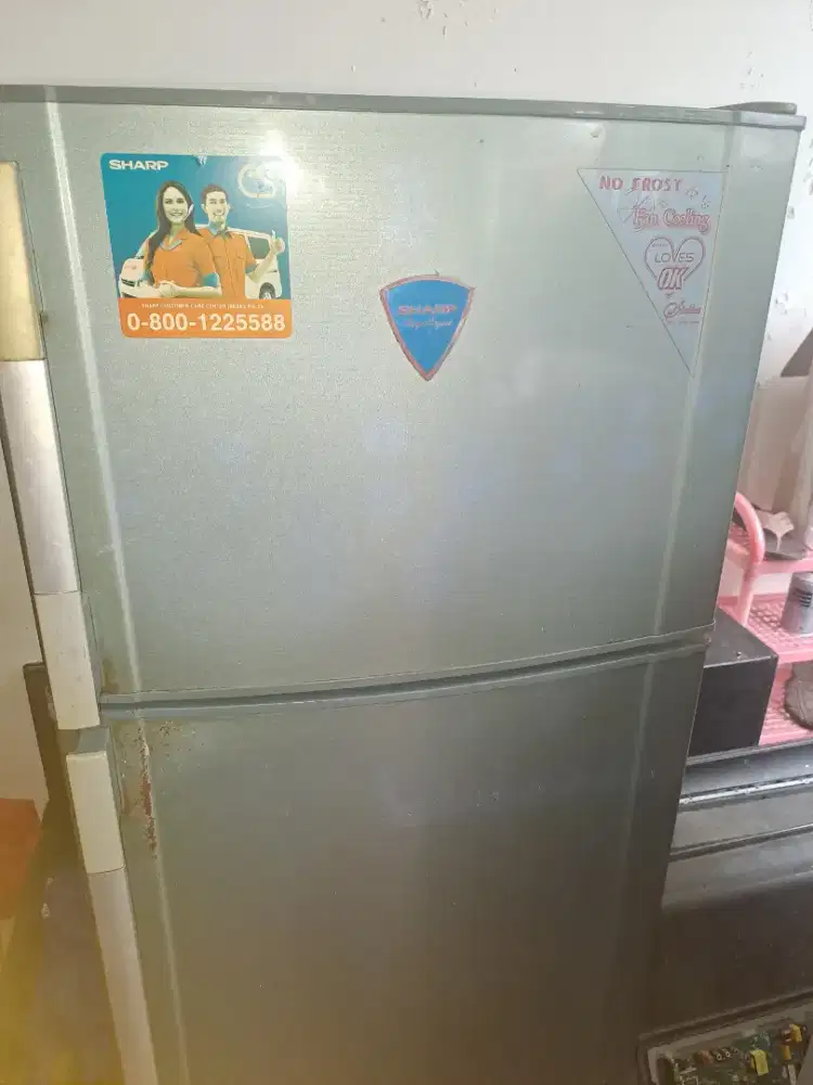 Kulkas merk sharp 2pintu