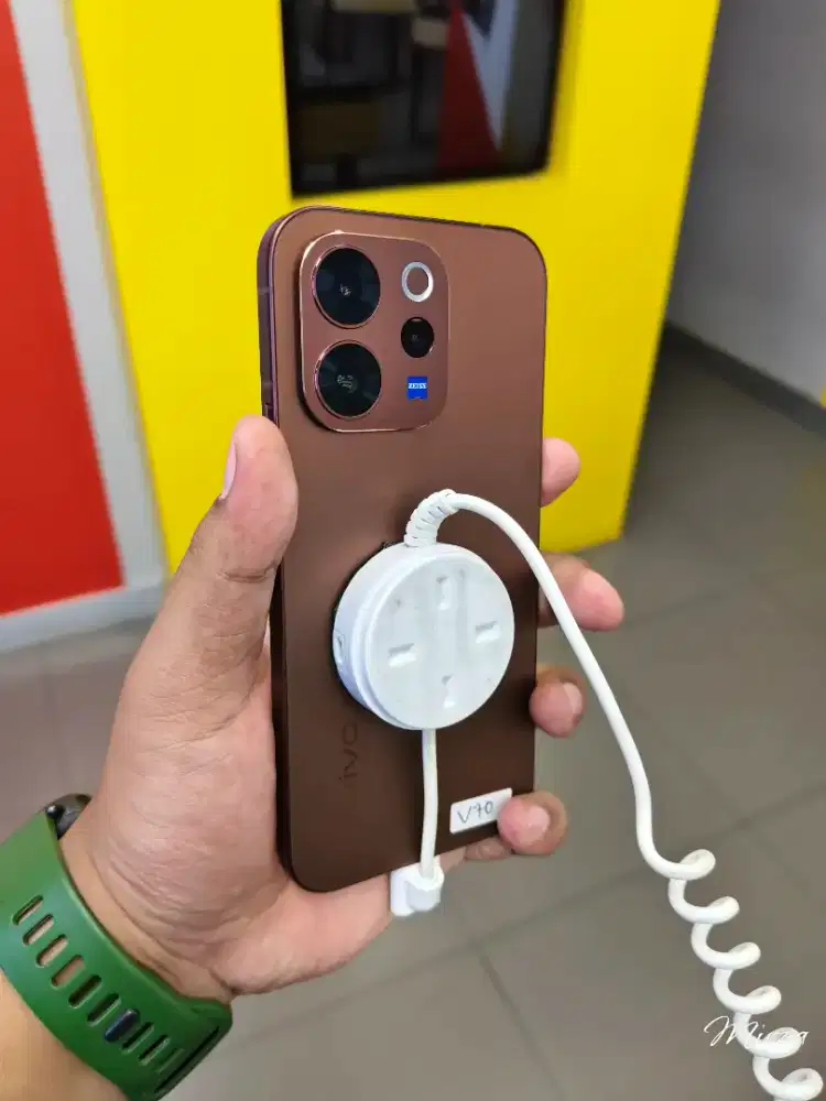 Vivo V70 5G,, kamera ZEISS,, cicilan syarat KTP aja