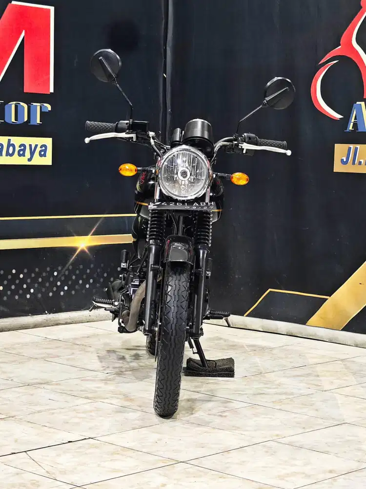 Kawasaki W175 SE Black Style TH 2022 odo 15rb surat lengkap