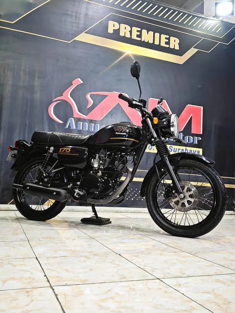 Kawasaki W175 SE Black Style TH 2022 odo 15rb slow going