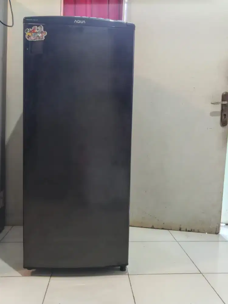 Frezer merk aqua