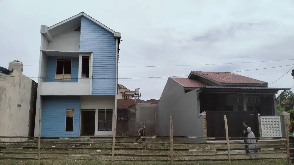 Dijual Murah Rumah dan tanah luas di Medan