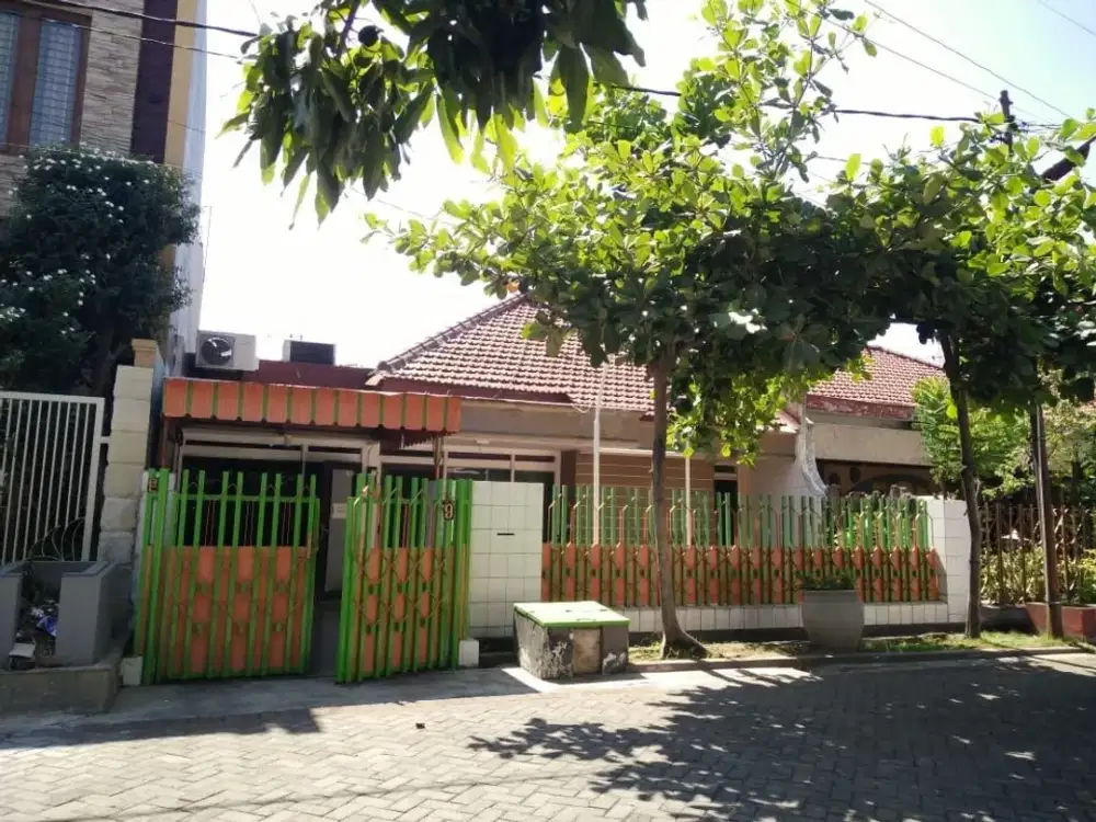RUMAH MANYAR TIRTOYOSO , AC 3 + Furniture Daya Listrik 3500 Row jalan 3 mobil