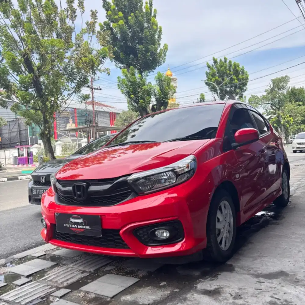 Honda Brio Satya 1.2 E CVT 2022 Merah