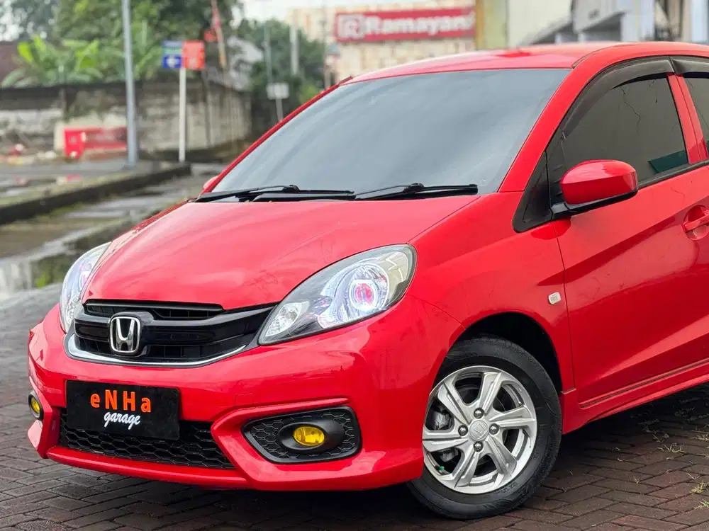 Dp 2JT.. Honda BRIO E 1.2 M/T 2017 Facelift.. eNHa garage Semarang..