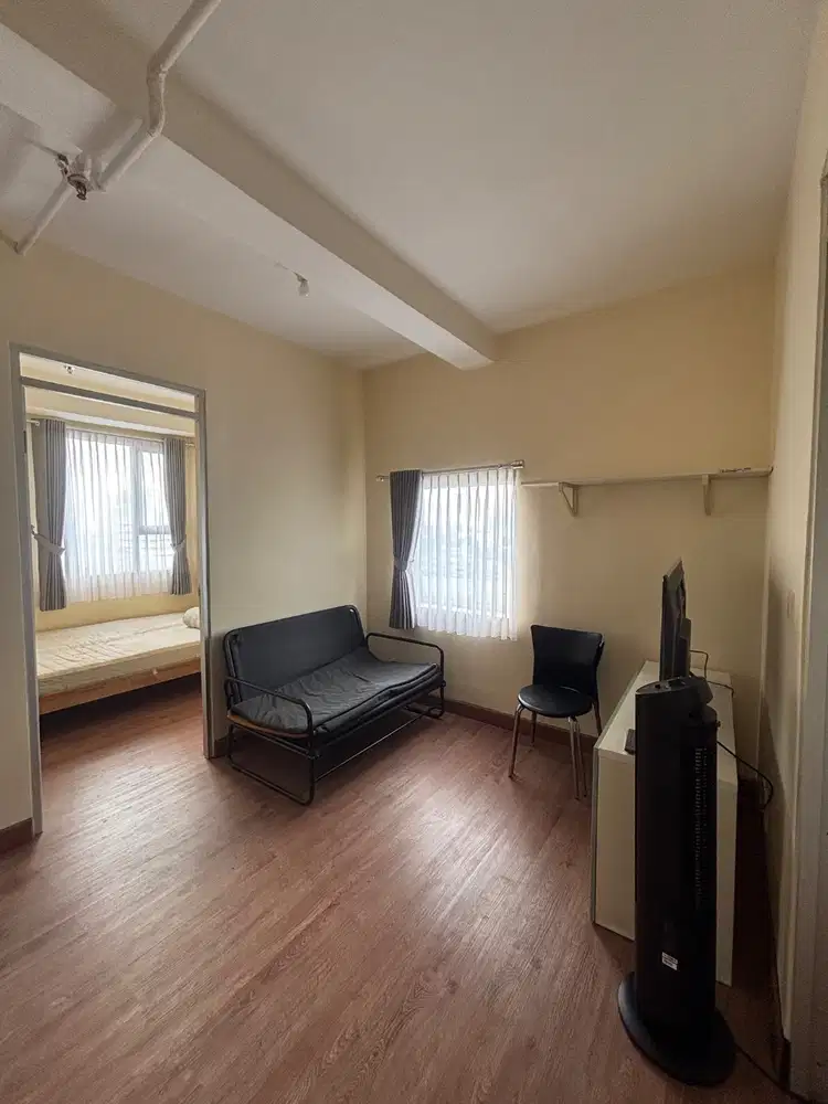 DISEWAKAN UNIT APARTEMEN MENTENG SQUARE TOWER A POSISI HOOK VIEW KOTA
