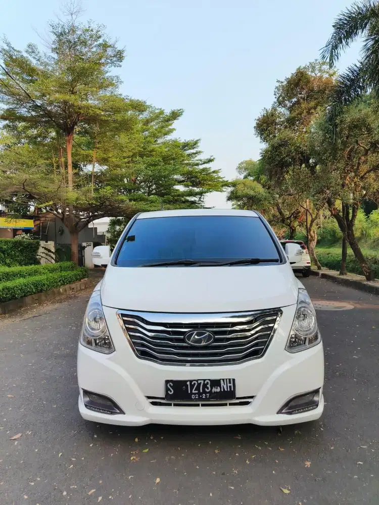 2015 HYUNDAI H-1 2.4 XG BENSIN