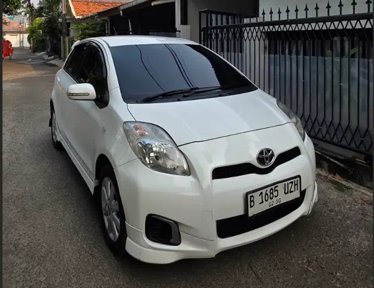 Toyota Yaris E 1.5 AT 2012