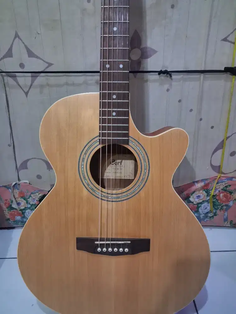 Jual gitar original cort