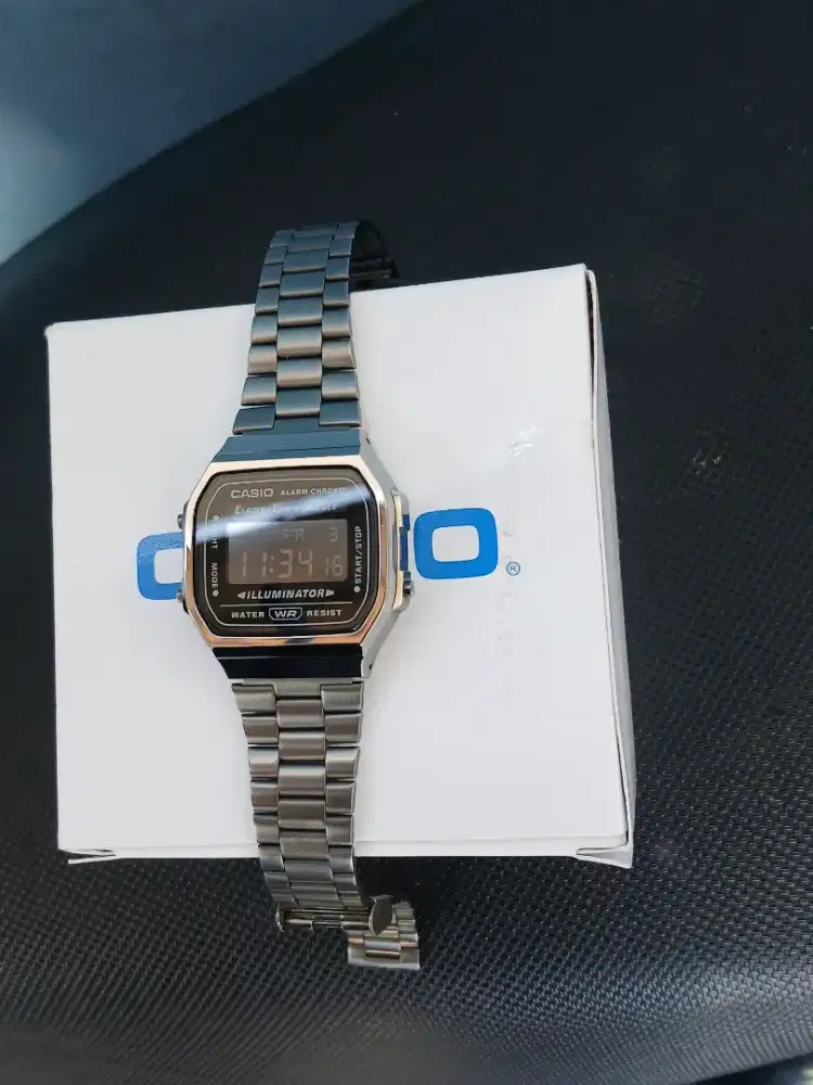 Jam tangan Casio a168wgg