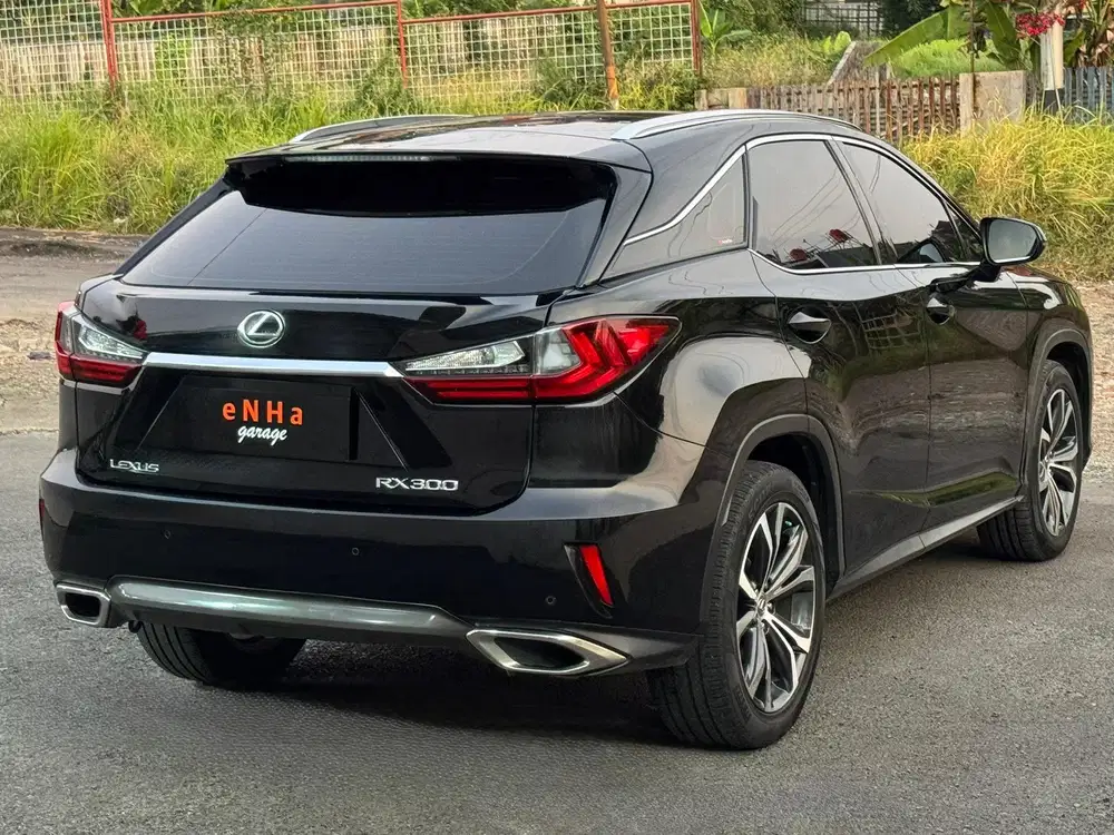 Toyota LEXUS RX 200 T LUXURY 2.0 A/T 2017.. eNHa garage Semarang..