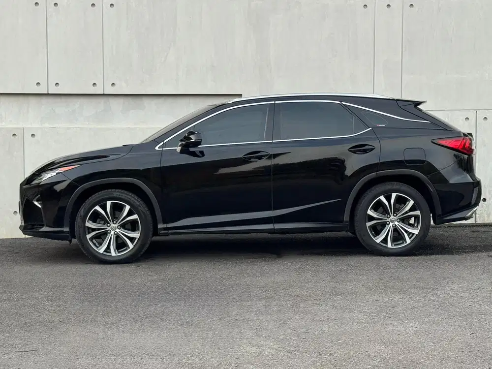 Toyota LEXUS RX 200 T LUXURY 2.0 A/T 2017.. eNHa garage Semarang..