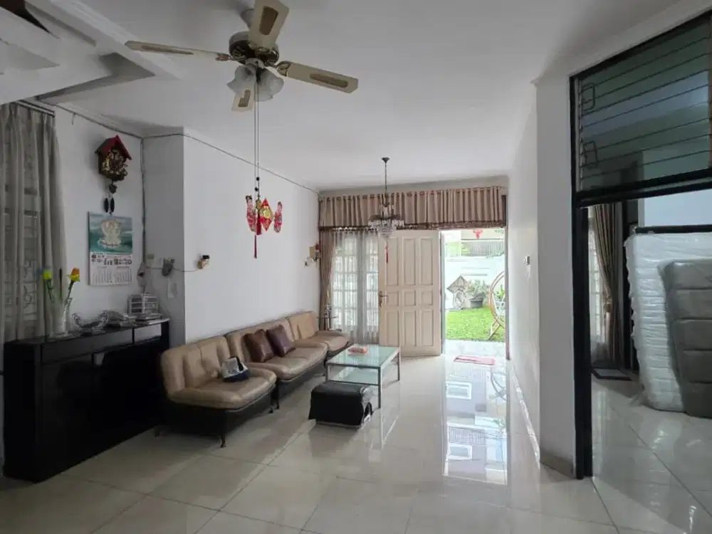 DIJUAL RUMAH BESAR SIAP HUNI HADAP SELATAN UNIT LANGKA TERMURAH DI PLUIT TIMUR RESIDENCE