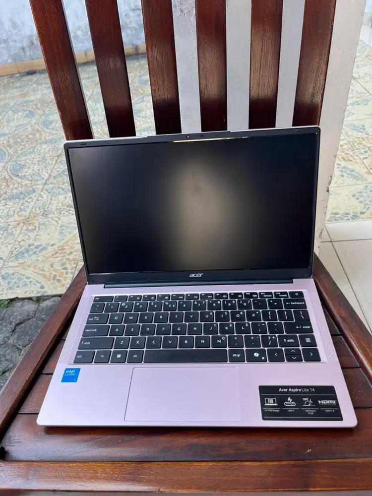 Jual Laptop Acer Aspire Lite 14 pink, intel, 8gb/256gb