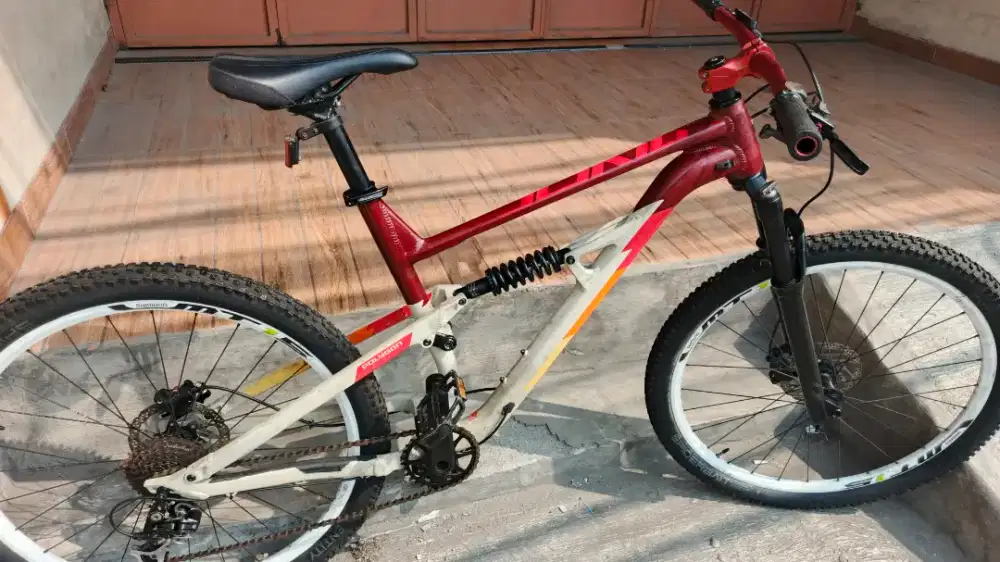MTB 27.5 oolygon siskiu d5 rakitan