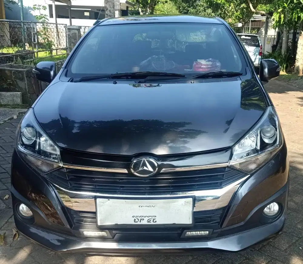 Dijual Dayhatsu Ayla 1.8 thn 2018  Abu-Abu Metalic Mulus Plat L