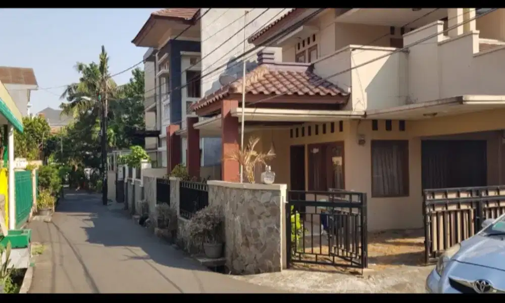 Jual Rumah jln Biru Laut Cawang Jaktim