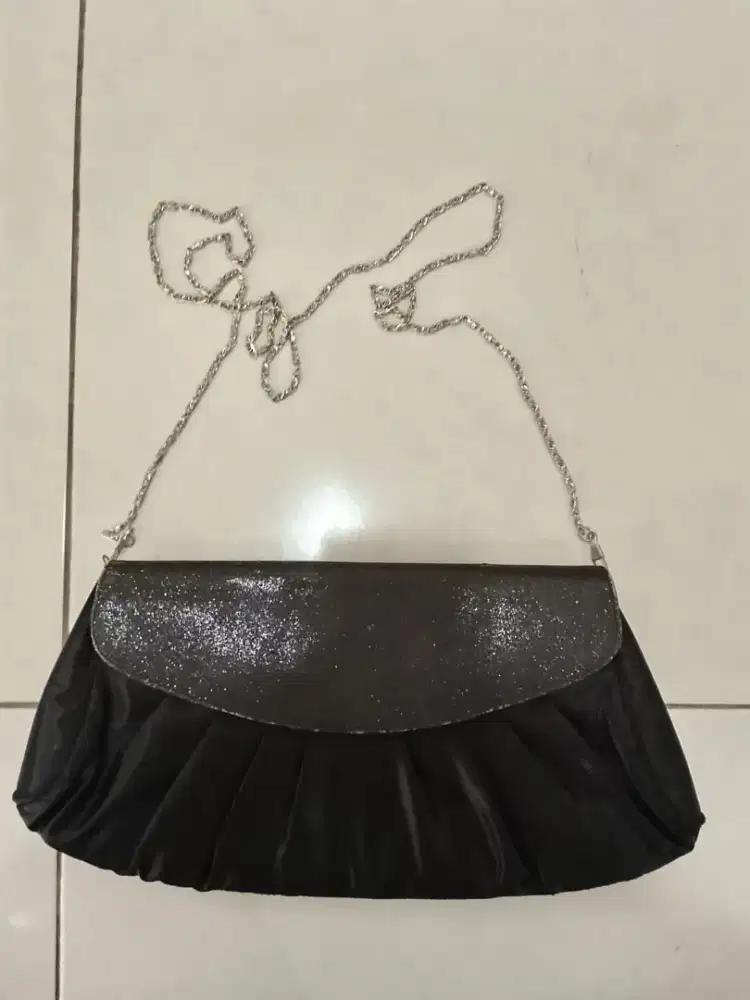 Tas pesta preloved by Yongki Komaladi