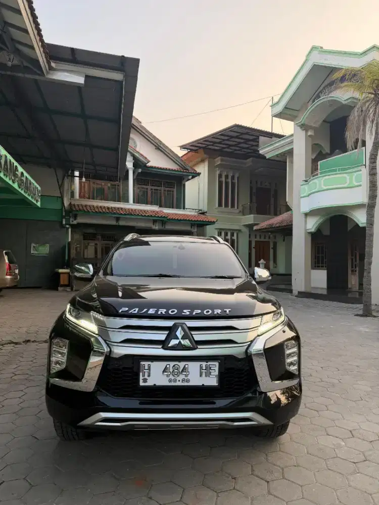 Mitsubishi Pajero Dakar 4x2 diesel matic triptonic A/T 2023 Hitam