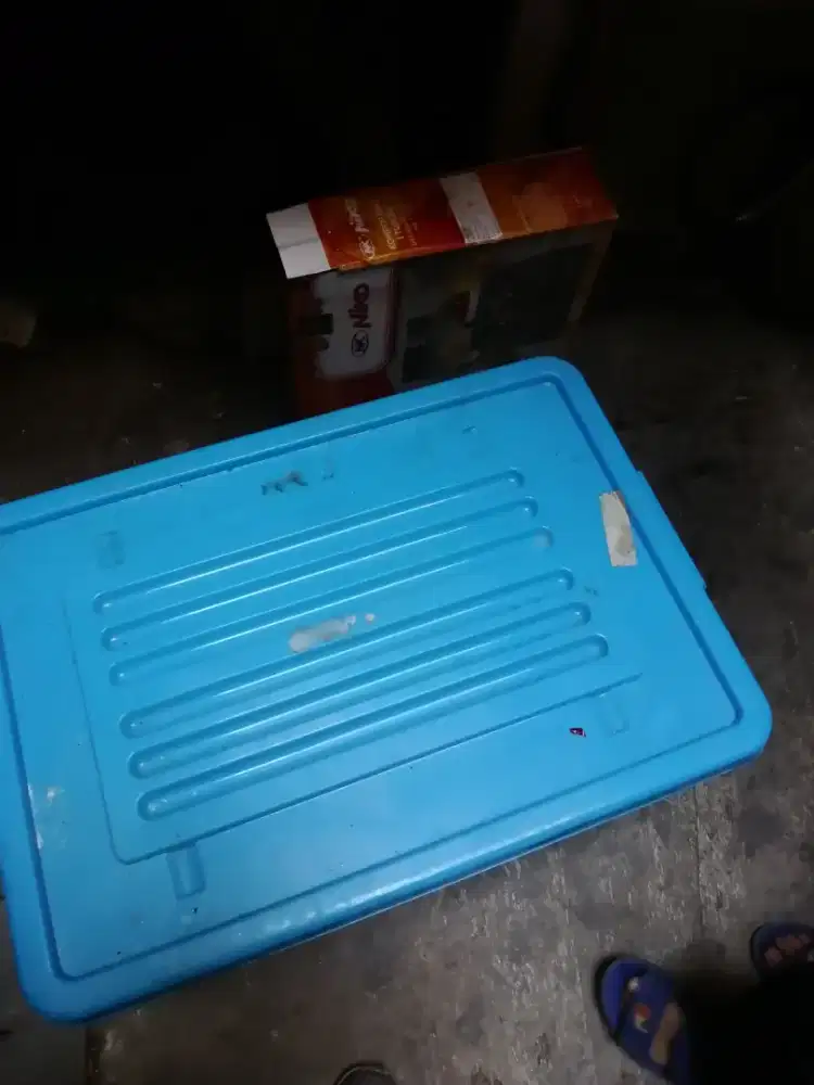 Kontener bekas 70L