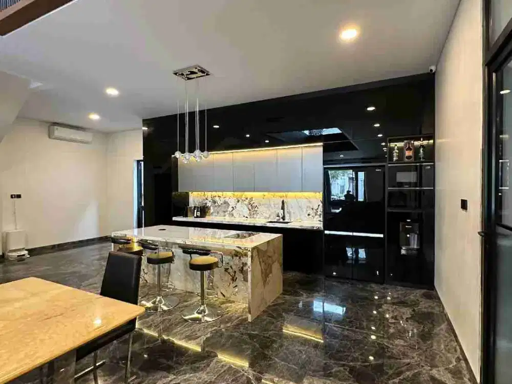 Rumah mewah 3 lantai di casa gayo kemanggisan jakarta barat