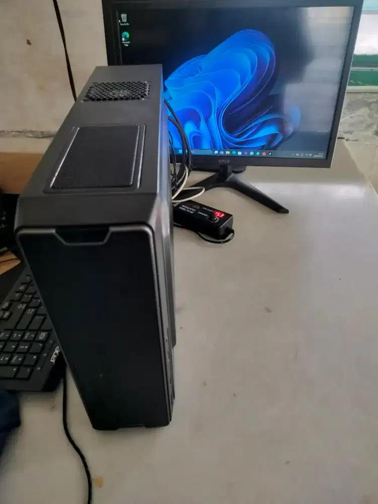 PC Rakitan Intel Core i5 gen2 plus monitor spc
