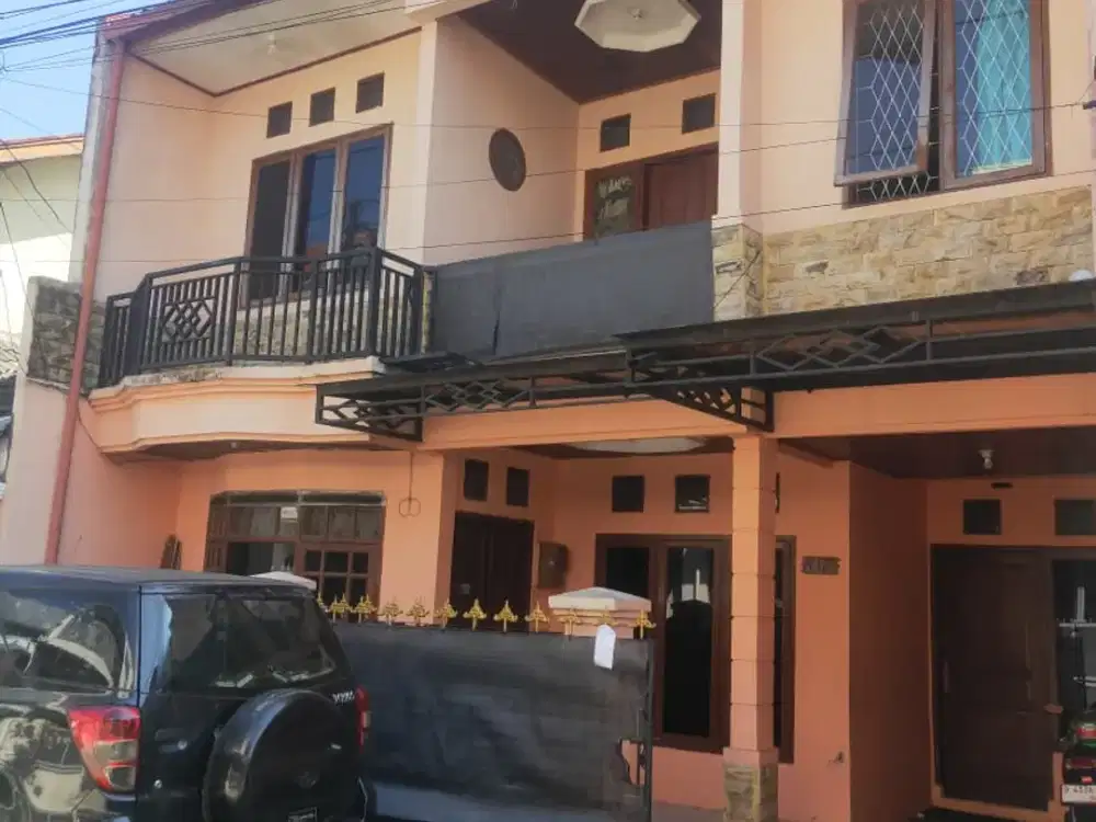 MURAH*DISEWAKAN KEMBALI RUMAH 2 LANTAI DI KOMPLEK MARGAHAYU RAYA DEKAT MIM KOTA BANDUNG