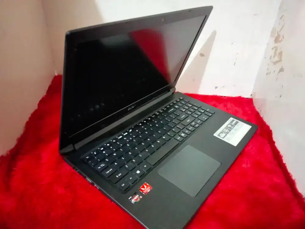 Acer aspire A315-41/amd ryzen3-3200 /Ram8gb/ssd256gb/VGA Radeon Vega 3