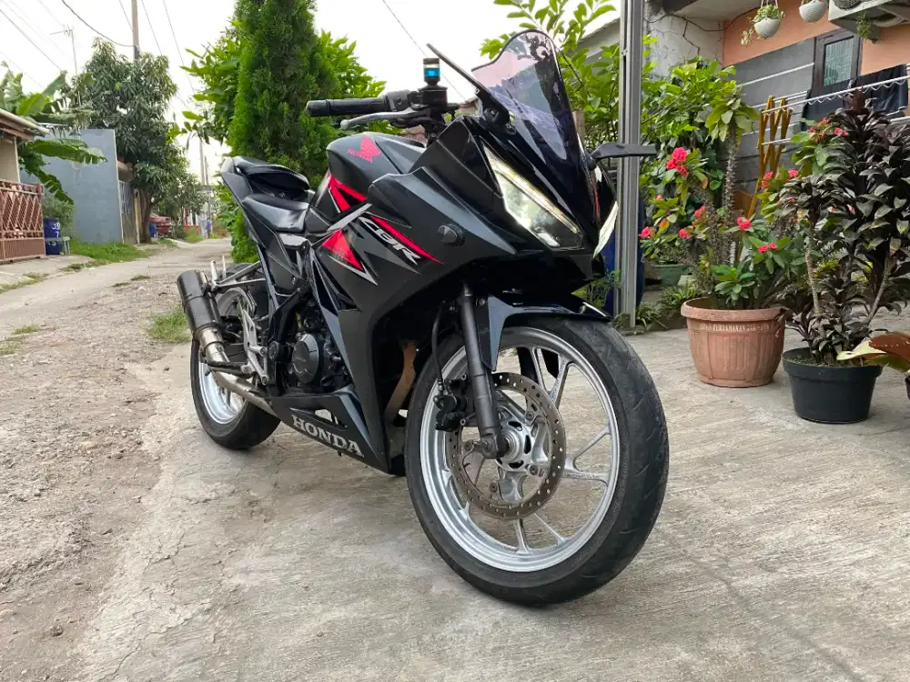 CBR 150 R tahun 2018