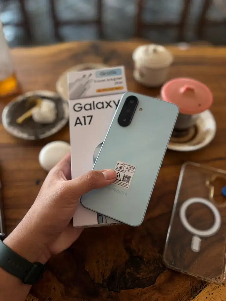 Samsung A17 8/128