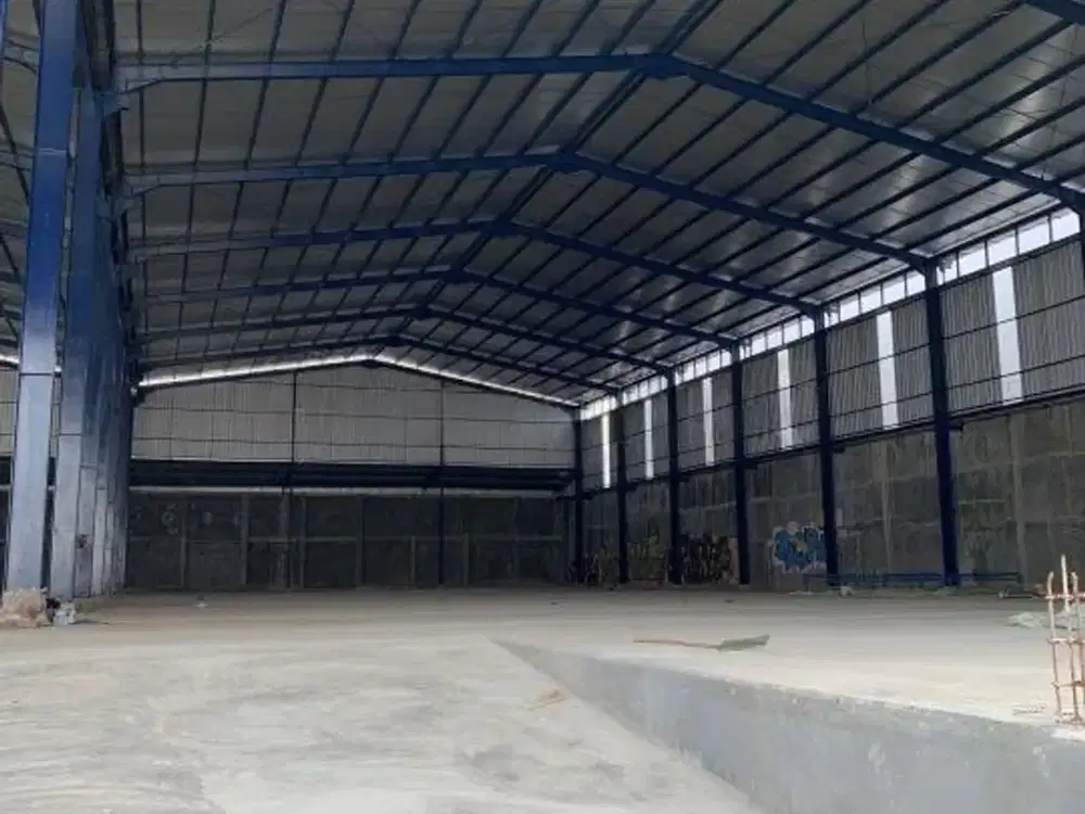 Disewa Gudang Bagus Tinggi 12 meter Loading Dock di Jl. Peternakan  Pesing Poglar Angke Kapuk Cengkareng Jakarta Barat