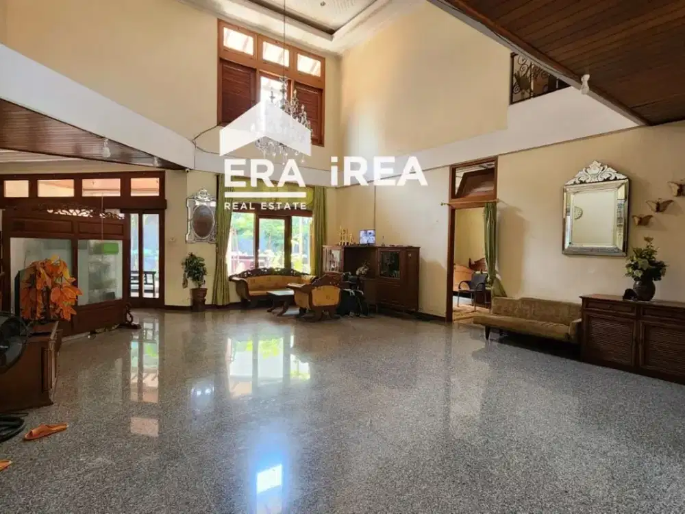 RUMAH AREA PURWOSARI DIJUAL DEKAT SOLO PARAGON MALL