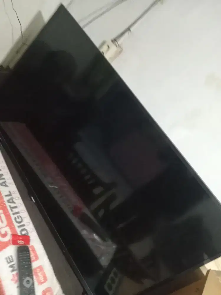 Dijual tv philips 50inc kondisi normal mulus