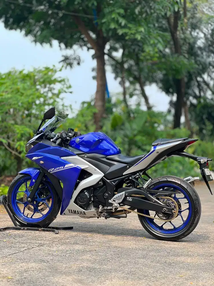 YAMAHA YZF R25 OLD 2017 BIRU SILVER KM RENDAH PAJAK HIDUP LIKE NEW